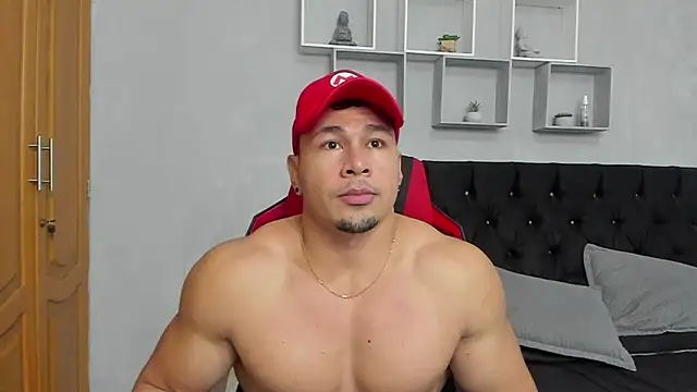 Snapshot of tyler_hank01 chatting on June 2026 06:42:02 PM tyler hank01 online show from June 2026 06:42:02 PM