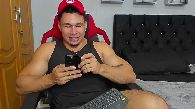 Snapshot of tyler_hank01 chatting on July 2026 08:55:01 PM tyler hank01 online show from July 2026 08:55:01 PM