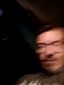 Snapshot of Amaras5 chatting on December 2025 10:18:02 PM Amaras5 online show from December 2025 10:18:02 PM