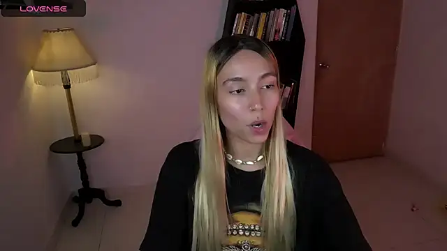 Saucy Jenn online show from January 2026 03:33:01 AM