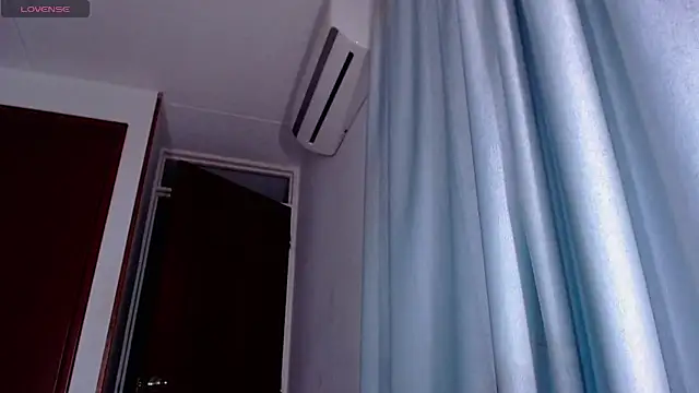 Snapshot of TastyTrap_18 chatting on June 2026 03:48:01 AM TastyTrap 18 online show from June 2026 03:48:01 AM