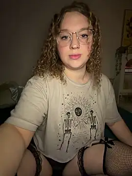 EmmieRae online show from October 2025 03:54:02 AM