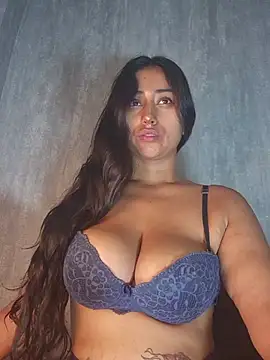 Valentinne z online show from November 2025 05:19:02 AM