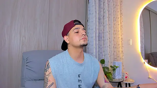 alejandro calderon1 online show from September 2025 04:45:02 AM