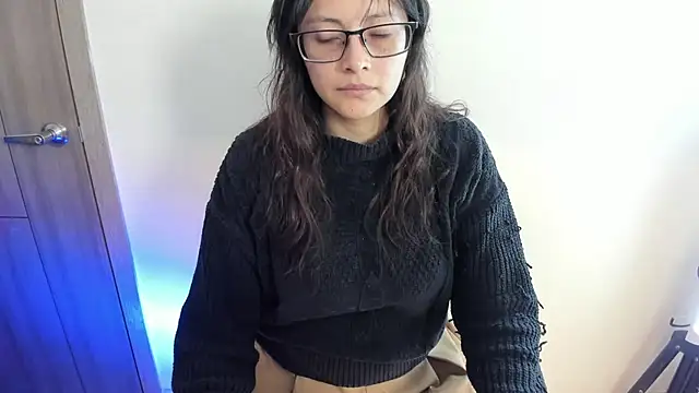 Kyomi chang online show from July 2026 12:42:02 PM