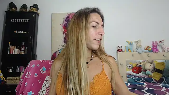 Snapshot of aleera_starxx982 chatting on May 2026 12:05:02 AM aleera starxx982 online show from May 2026 12:05:02 AM