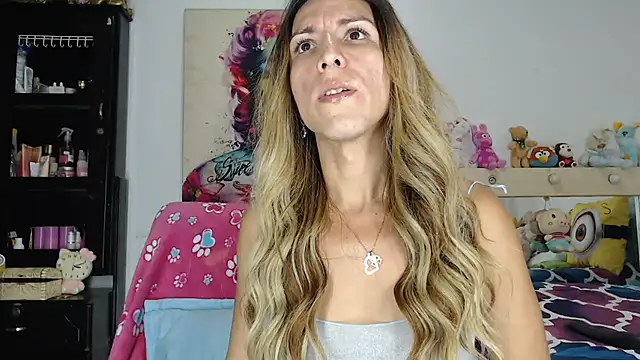 Snapshot of aleera_starxx982 chatting on May 2026 05:03:02 AM aleera starxx982 online show from May 2026 05:03:02 AM