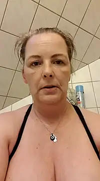 saharaheiss online show from February 2025 05:04:02 PM