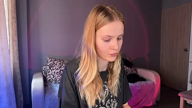 Chanel Gill online show from September 2025 05:30:01 AM