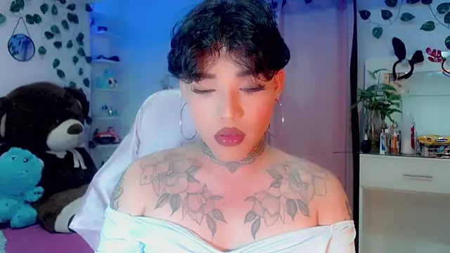 Snapshot of little_star_porn chatting on December 2024 03:44:01 AM little star porn online show from December 2024 03:44:01 AM