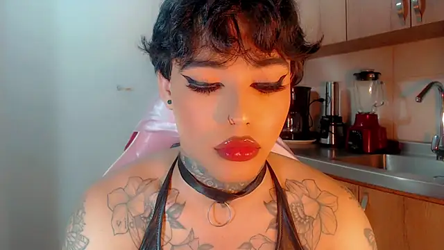 Snapshot of little_star_porn chatting on February 2025 08:13:01 PM little star porn online show from February 2025 08:13:01 PM