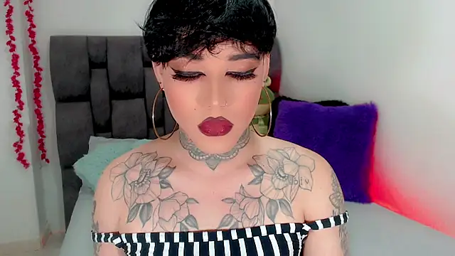 Snapshot of little_star_porn chatting on October 2025 12:03:01 PM little star porn online show from October 2025 12:03:01 PM