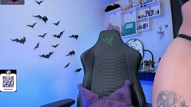 damnliciousss online show from December 2025 12:26:02 AM