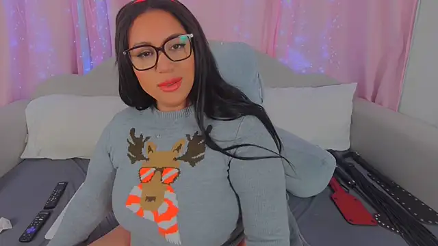 MeghanXO online show from December 2025 04:02:01 PM