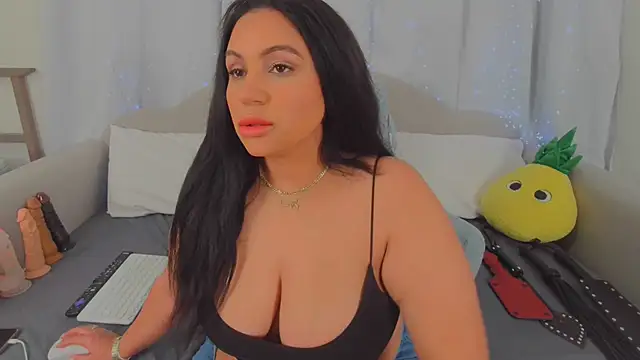 Snapshot of MeghanXO chatting on February 2026 02:23:02 PM MeghanXO online show from February 2026 02:23:02 PM