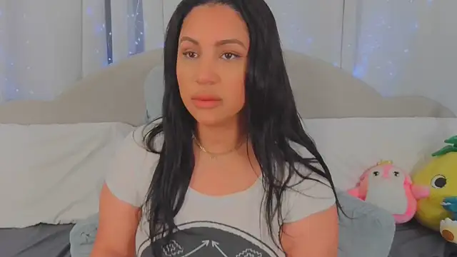 Snapshot of MeghanXO chatting on May 2026 12:22:02 PM MeghanXO online show from May 2026 12:22:02 PM
