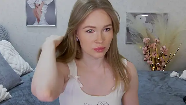 Veronika Mitchel online show from February 2025 05:31:02 PM