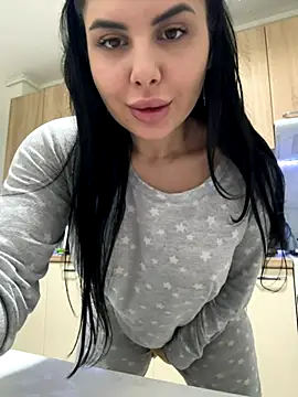 Snapshot of Scarlett-Dream chatting on December 2025 04:17:01 AM Scarlett-Dream online show from December 2025 04:17:01 AM