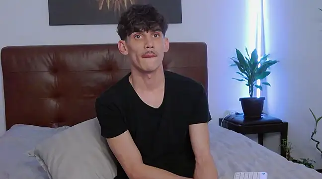 Snapshot of DanielCrush1 chatting on February 2025 03:14:01 PM DanielCrush1 online show from February 2025 03:14:01 PM