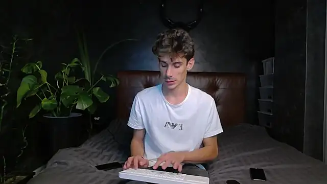 Snapshot of DanielCrush1 chatting on September 2025 09:20:02 PM DanielCrush1 online show from September 2025 09:20:02 PM