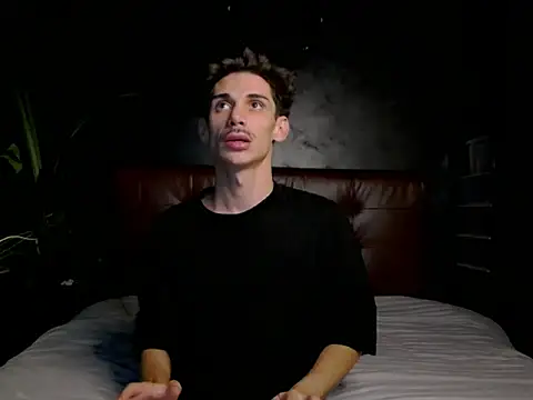 Snapshot of DanielCrush1 chatting on October 2025 07:03:01 PM DanielCrush1 online show from October 2025 07:03:01 PM