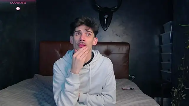 DanielCrush1 online show from March 2026 01:09:02 AM