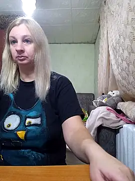 BustyBlond online show from November 2025 05:13:01 PM