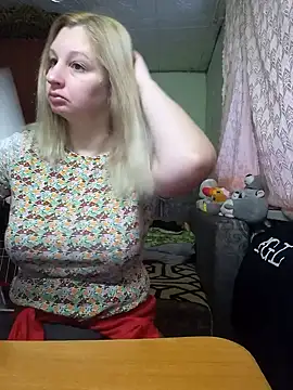Snapshot of BustyBlond chatting on March 2026 04:40:02 AM BustyBlond online show from March 2026 04:40:02 AM