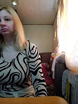 Snapshot of BustyBlond chatting on March 2026 04:29:02 AM BustyBlond online show from March 2026 04:29:02 AM