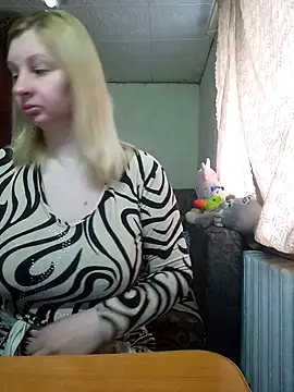 Snapshot of BustyBlond chatting on March 2026 05:01:02 AM BustyBlond online show from March 2026 05:01:02 AM