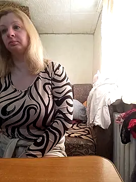 Snapshot of BustyBlond chatting on March 2026 05:33:01 AM BustyBlond online show from March 2026 05:33:01 AM