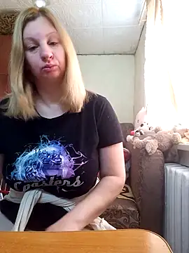 Snapshot of BustyBlond chatting on April 2026 04:17:02 AM BustyBlond online show from April 2026 04:17:02 AM