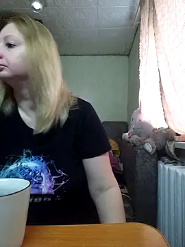 Snapshot of BustyBlond chatting on April 2026 04:01:01 AM BustyBlond online show from April 2026 04:01:01 AM