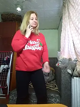 Snapshot of BustyBlond chatting on April 2026 04:42:02 PM BustyBlond online show from April 2026 04:42:02 PM