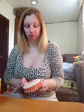 Snapshot of BustyBlond chatting on May 2026 04:31:02 AM BustyBlond online show from May 2026 04:31:02 AM