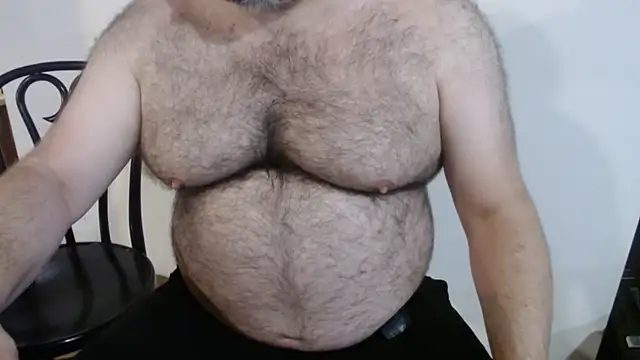 Snapshot of mikeyhotbear chatting on July 2026 08:29:01 AM mikeyhotbear online show from July 2026 08:29:01 AM