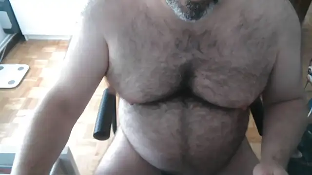 Snapshot of mikeyhotbear chatting on July 2026 02:57:02 PM mikeyhotbear online show from July 2026 02:57:02 PM
