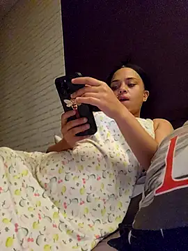 Snapshot of RuggyRackz chatting on November 2025 04:12:02 AM RuggyRackz online show from November 2025 04:12:02 AM