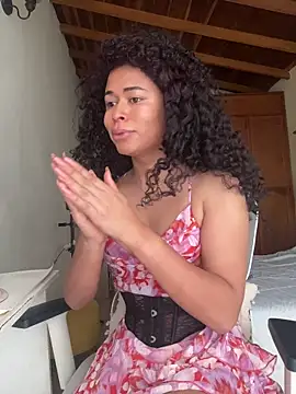 Snapshot of GabriSaenz chatting on July 2026 01:32:01 PM GabriSaenz online show from July 2026 01:32:01 PM
