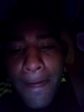 EISONREINA11 online show from September 2025 01:02:02 PM