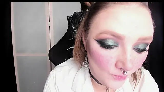 Snapshot of YourDyingBride chatting on May 2026 06:32:01 AM YourDyingBride online show from May 2026 06:32:01 AM