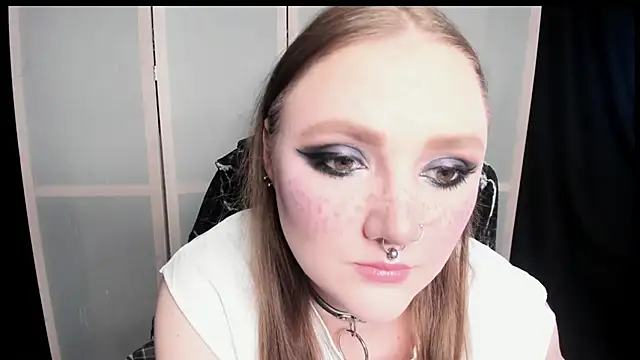 Snapshot of YourDyingBride chatting on June 2026 11:33:02 PM YourDyingBride online show from June 2026 11:33:02 PM