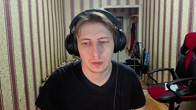 darienlarge online show from December 2025 05:14:01 AM