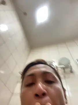 Snapshot of Sanieku chatting on March 2026 08:39:01 AM Sanieku online show from March 2026 08:39:01 AM