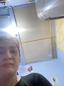 Snapshot of Sanieku chatting on March 2026 07:30:02 PM Sanieku online show from March 2026 07:30:02 PM