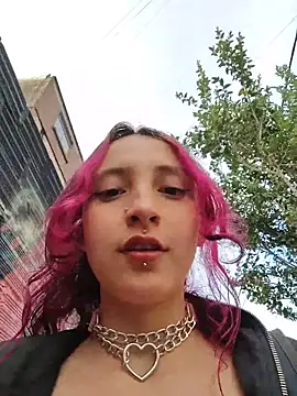  Laary online show from November 2025 09:47:02 PM