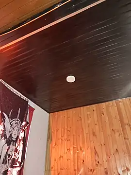  Laary online show from November 2025 09:14:01 PM