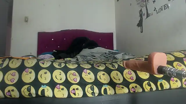 Snapshot of Devill_x chatting on October 2025 01:28:02 PM Devill x online show from October 2025 01:28:02 PM