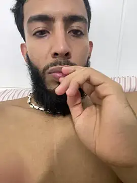 Alessandro  Rossi online show from December 2025 05:54:01 PM