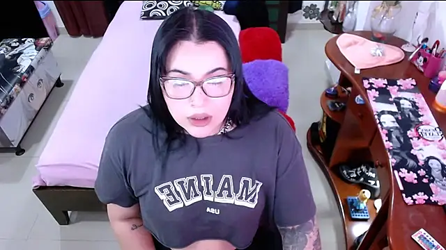 lufek23 online show from March 2025 11:38:02 PM